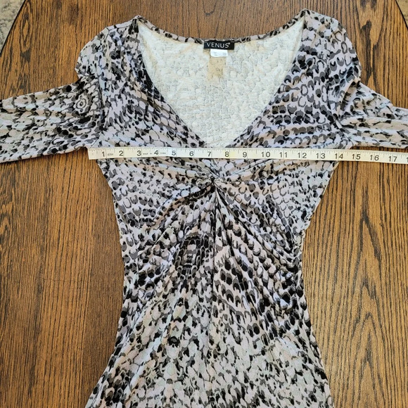 Venus Gray Black Animal Print V-Neck Long Sleeve Tunic Top Size Women's XS - Picture 5 of 9